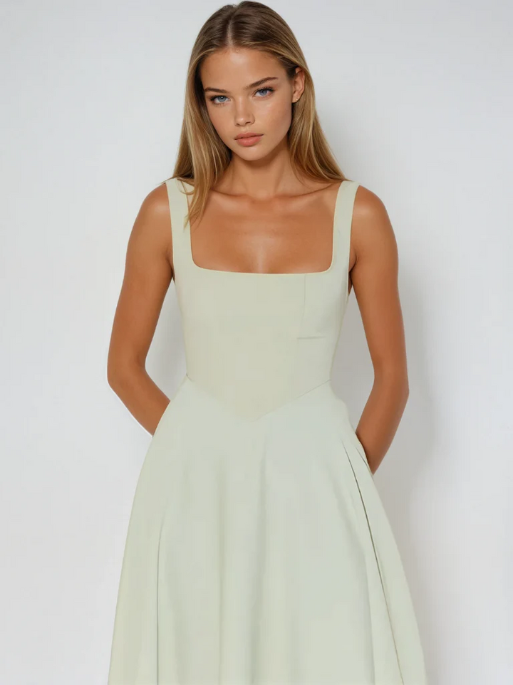 Mireya | Backless Dress